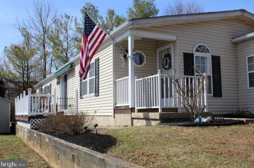 257 Chadwick Ct, Souderton PA  18964-2818 exterior