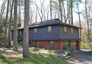 22 Vandebogart Rd, Woodstock, NY 12498-1928