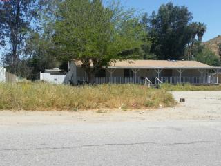 26330 Naumann Ave, Homeland, CA 92548-9305