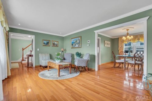 206 Pomponio Ave, South Plainfield, NJ 07080-1925