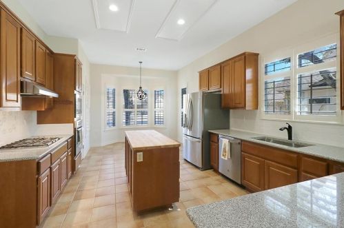 109 Sunflower St, Georgetown TX  78633-4556 exterior