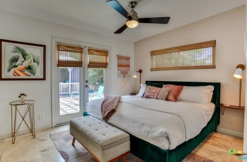 1135 Sunrise Way, Palm Springs CA  92262-5310 exterior