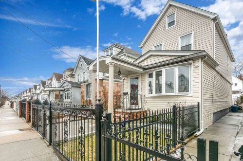 89-06 204th St, Jamaica, NY 11423-2205