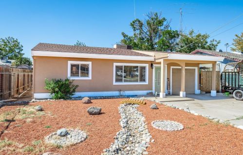 6439 2nd St, Rio Linda, CA 95673-3229