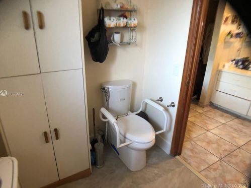 14337 100 Ln, Miami FL  33186-6962 exterior