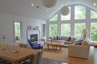 2 Jasons Ct, East Hampton NY  11937-4620 exterior