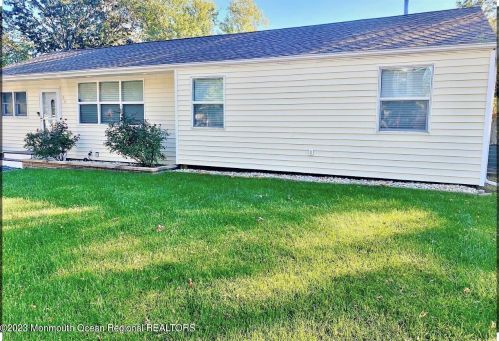 34 Harborage Ave, Berkeley Township NJ  08721-1867 exterior