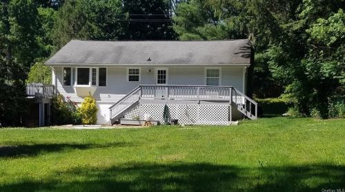 223 Austin Rd, Mahopac, NY 10541-4813