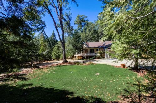 5587 Cold Springs Dr, Michigan Bluff, CA 95631-9751