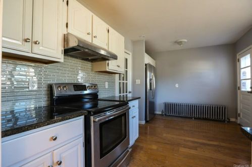 2 Wilbur Blvd, Poughkeepsie NY  12603-3406 exterior