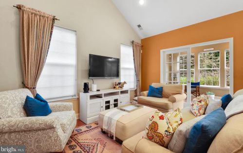 5 Brighton Pl, Swedesboro NJ  08085-5060 exterior