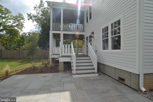 608 Jackson St, Falls Church VA  22046-2828 exterior