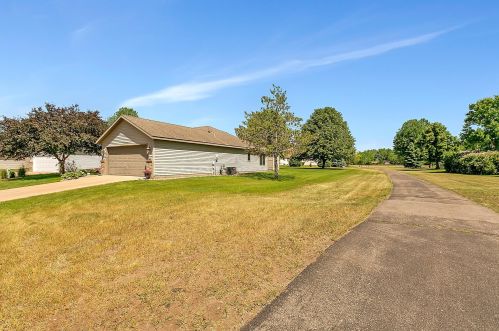 111 Willow Creek Dr, Saint Cloud, MN 56387-1624