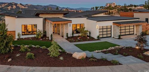 3920 Heathfield Pl, Santa Rosa, CA 95404-7627