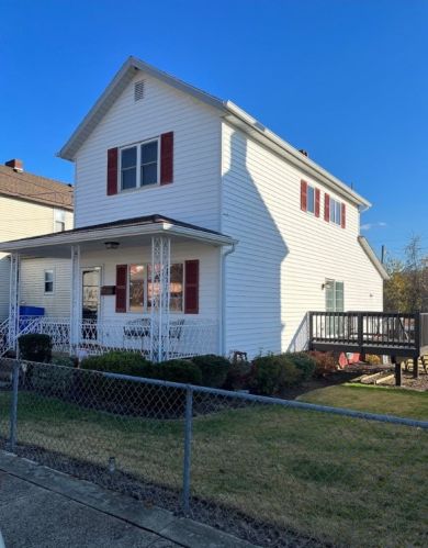 623 1st St, North Charleroi, PA 15022-1310