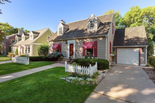 4336 Mackey Ave, Minneapolis, MN 55424-1026