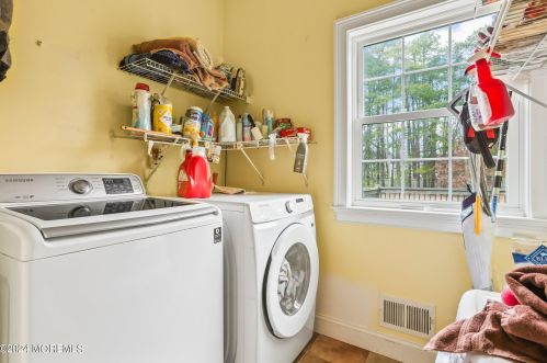 3 Sarah Ct, Jackson Twp NJ  08527-4760 exterior