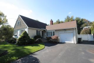 54 Bryan Ave, Amityville, NY 11701-3306