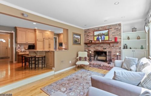 29 Maple Village Ct, Bernardsville NJ  07924-2509 exterior