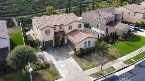 35595 Desert Rose Way, Lake Elsinore CA  92532-2905 exterior