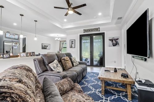 3011 12th Ave, Naples FL  34120-3730 exterior