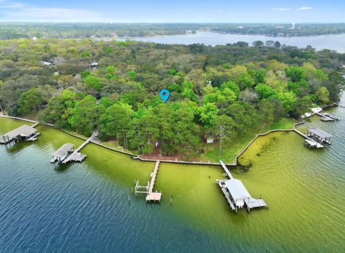 40 Paradise Point Rd, Shalimar FL  32579-1020 exterior