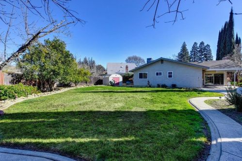 11029 Chemo River Ct, Rancho Cordova CA  95670-2703 exterior