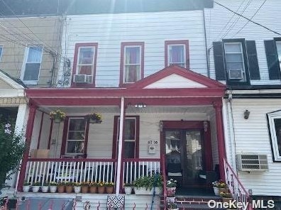 87-10 104th St, Jamaica, NY 11418-1122