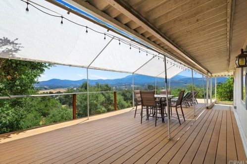 47445 Rainbow Oaks Dr, Temecula CA  92592-2937 exterior