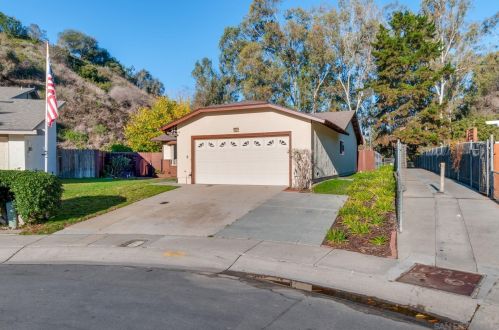 4251 Robbins St, San Diego, CA 92122-2624