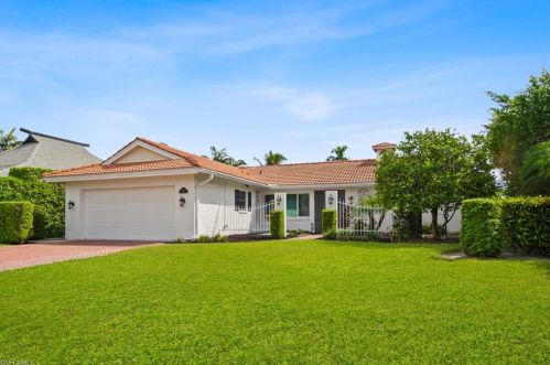 19 Capri Blvd, Naples, FL 34113-4002