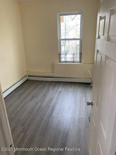 13 20th St, Bayonne NJ  07002-3619 exterior