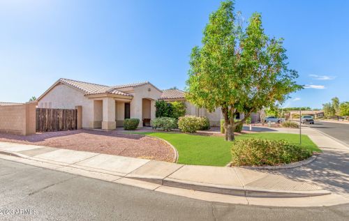 15003 Gelding Dr, Sun City, AZ 85379-6046