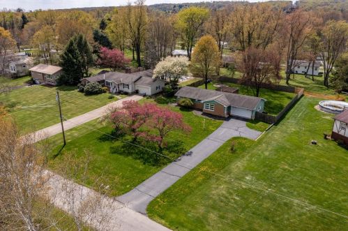 12 Redwood Dr, Greenville PA  16125-1138 exterior