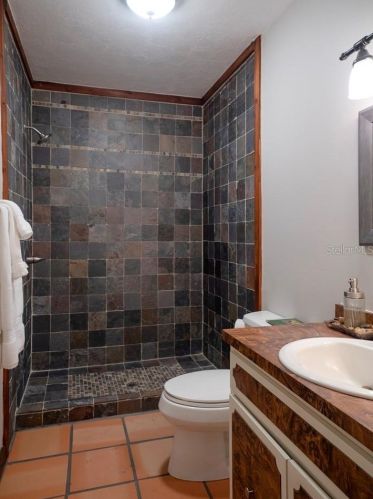 6737 180th Avenue Rd, Ocklawaha FL  32179-7002 exterior