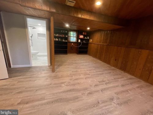 12822 Framingham Ct, Herndon VA  20171-2619 exterior