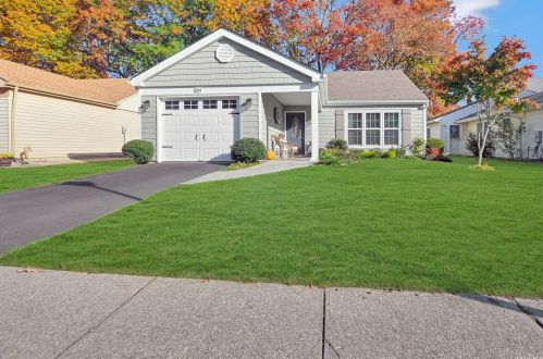 264 Edinburgh Dr, Panamoka, NY 11961-2019