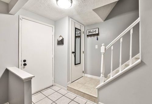 104 Hummingbird Ct, Covington KY  41018-2606 exterior