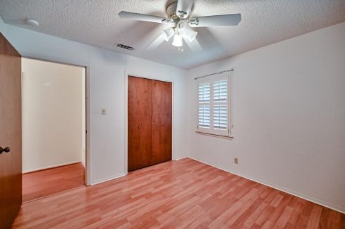 5662 Vega Dr, Fort Worth TX  76133-2962 exterior