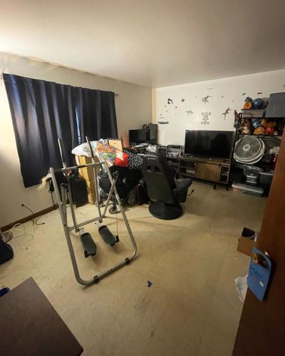 7031 Parrish Ave, Hammond IN  46323-2360 exterior