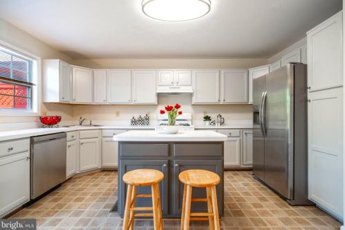 13578 Filly Ct, Gainesville VA  20155-2975 exterior