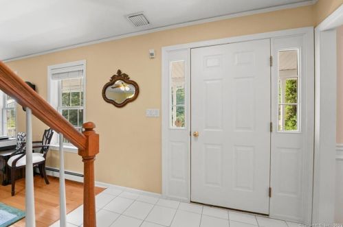 1344 Monroe Tpke, Upper Stepney, CT 06468-1402