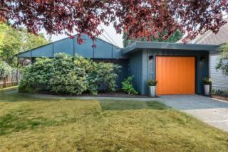 327 84 St, Seattle WA  98115-4718 exterior