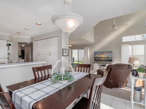 140 Eveningstar Cay, Naples FL  34114-9611 exterior