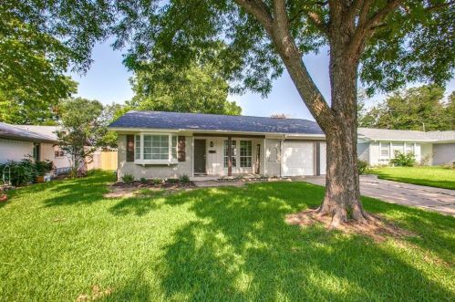 703 Cottonwood Dr, Richardson TX  75080-4715 exterior
