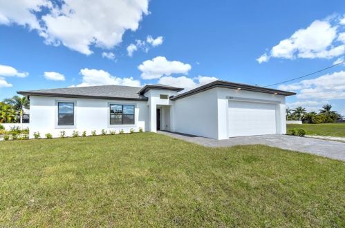 2750 4th Ter, Cape Coral, FL 33991-1189