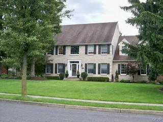 5020 Harvey Rd, Bethlehem, PA 18020-8823