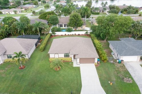 3620 3rd Ave, Cape Coral, FL 33904-4817