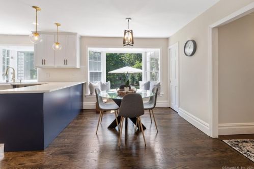 12 Falmouth Rd, Stamford CT  06903-2312 exterior