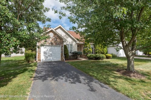 37 Morning Glory Ct, Bricktown, NJ 08724-2788